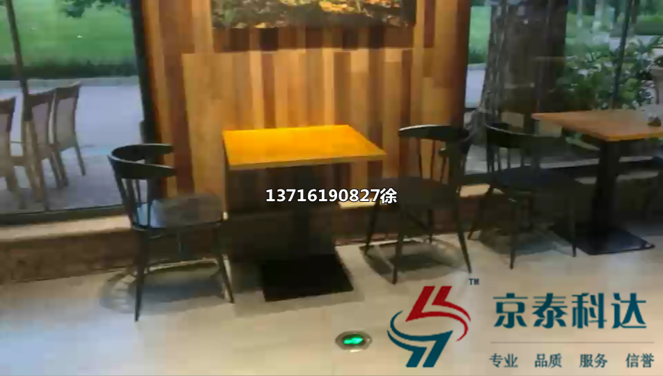 餐桌安装现场：北京大兴野生动物园